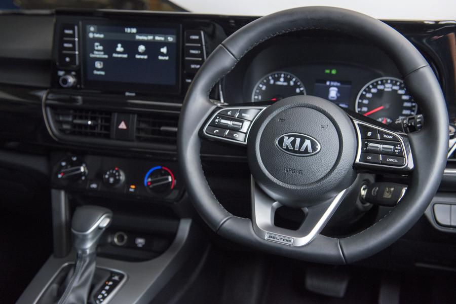 Торпедо Kia Seltos EX 2020 года  (ZA) (фото 6 из 40)